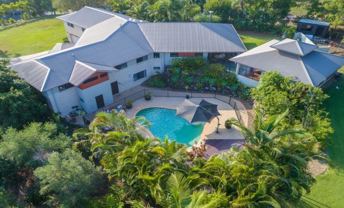 Elise Strachan, the cupcake queen lists in Queensland